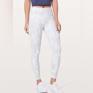 Lululemon Wunder Under Hi-Rise 7/8 Leggings in Eternal Wave White